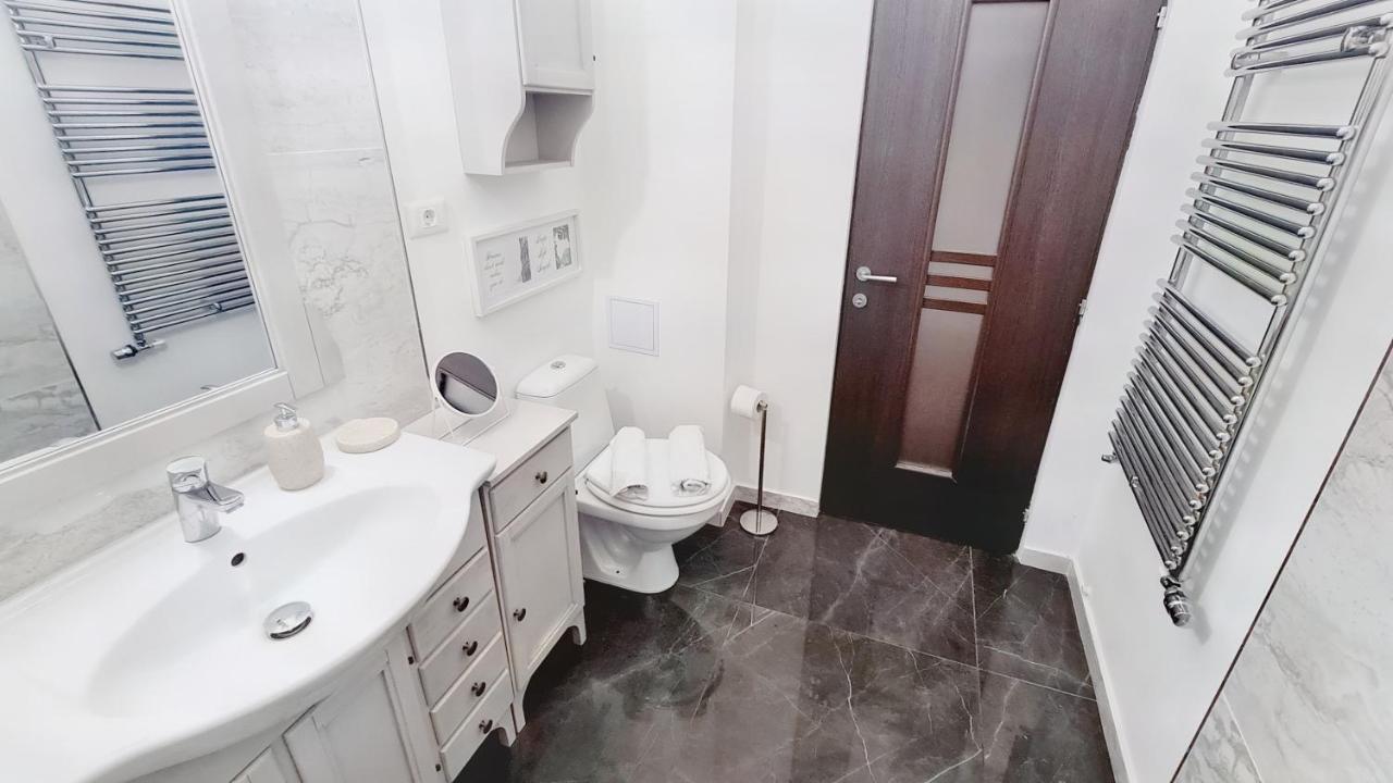 Spacious 5* Luxury In Historic Center Free Parking 클루지나포카 외부 사진